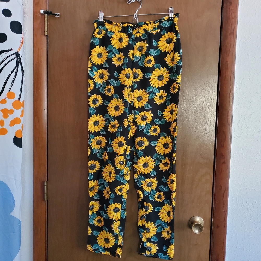 Divided Sunflower Print Pants